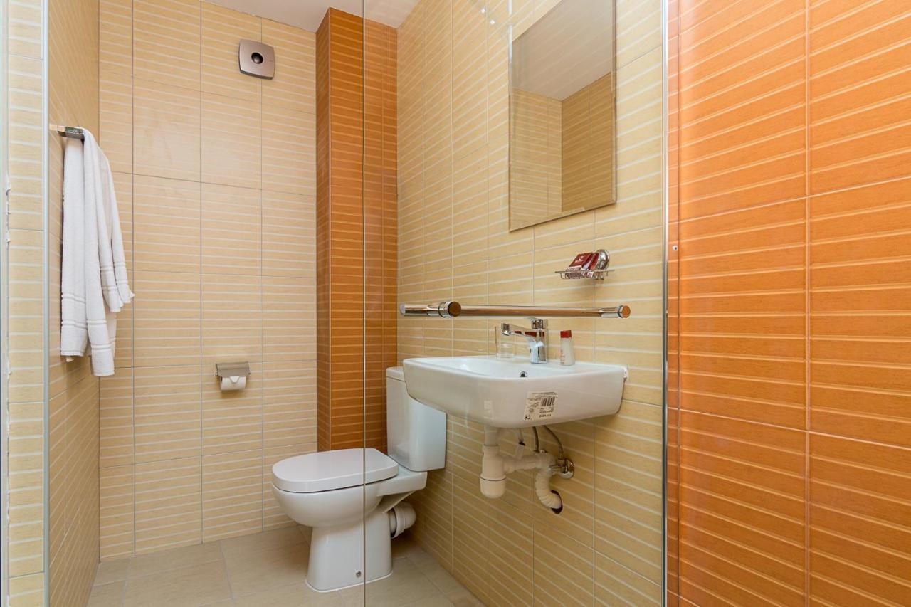 Family Hotel Madrid Σόφια Εξωτερικό φωτογραφία