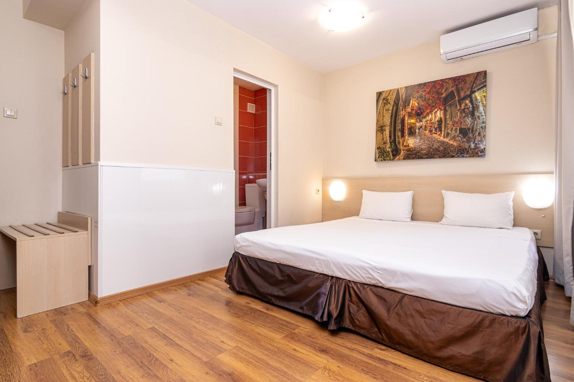 Family Hotel Madrid Σόφια Εξωτερικό φωτογραφία