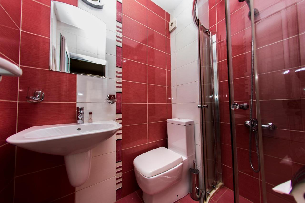 Family Hotel Madrid Σόφια Εξωτερικό φωτογραφία
