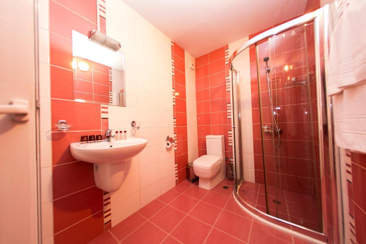 Family Hotel Madrid Σόφια Εξωτερικό φωτογραφία