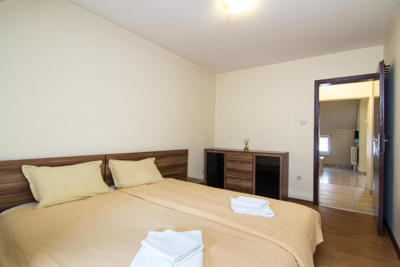 Family Hotel Madrid Σόφια Εξωτερικό φωτογραφία