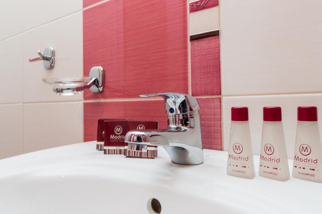 Family Hotel Madrid Σόφια Εξωτερικό φωτογραφία