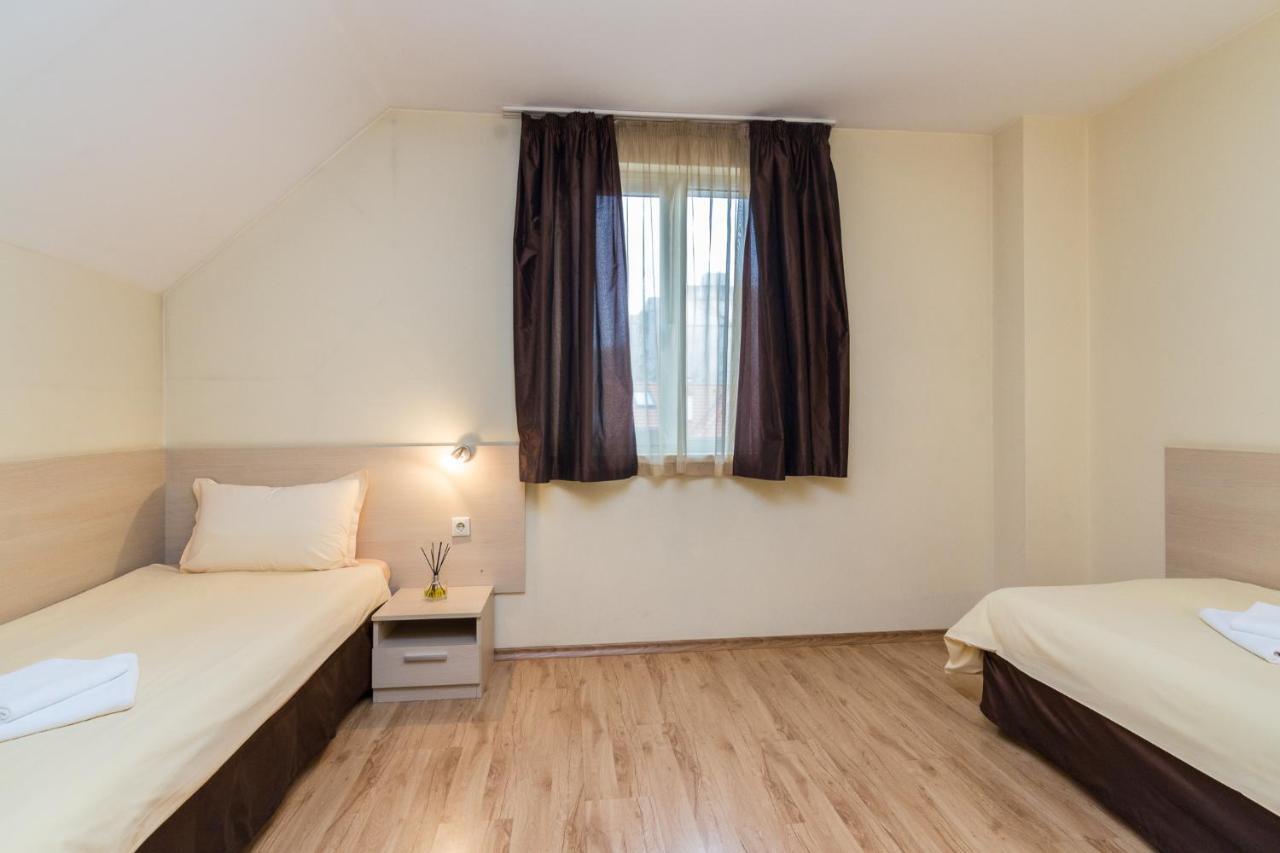 Family Hotel Madrid Σόφια Εξωτερικό φωτογραφία
