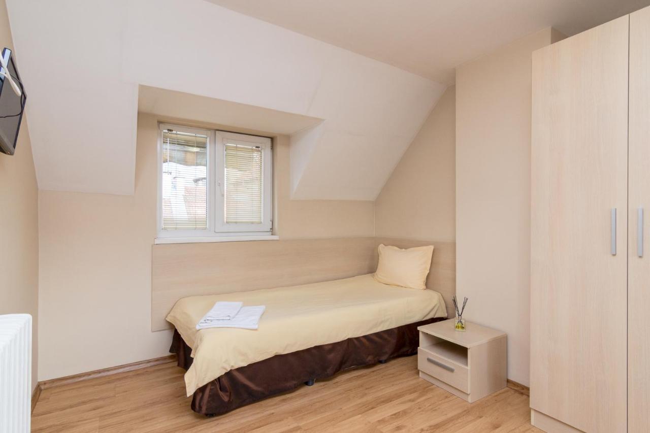 Family Hotel Madrid Σόφια Εξωτερικό φωτογραφία
